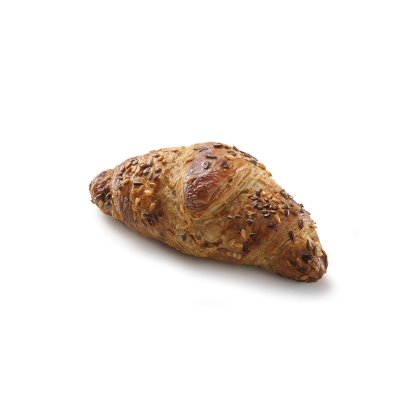 Zlatnosmeđi višežitni croissant s mješavinom sjemenki na bijeloj pozadini.