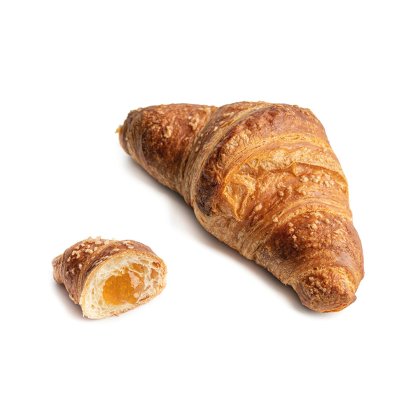 Zlatnosmeđi croissant s manjim prerezanim komadom koji otkriva nadjev od marelice, na bijeloj pozadini