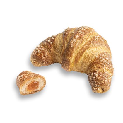 Zlatni croissant posut krupnim šećerom, s manjim prerezanim komadom koji otkriva marelicu nadjev.