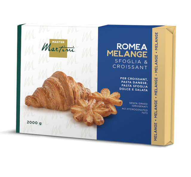 Pakiranje od 2000g masti Master Martini Romea Melange za croissante, s croissantom i pecivom u obliku zvijezde.