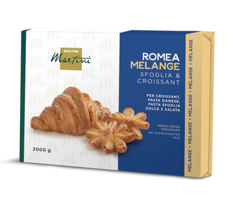Pakiranje od 2000g masti Master Martini Romea Melange za croissante, s croissantom i pecivom u obliku zvijezde.